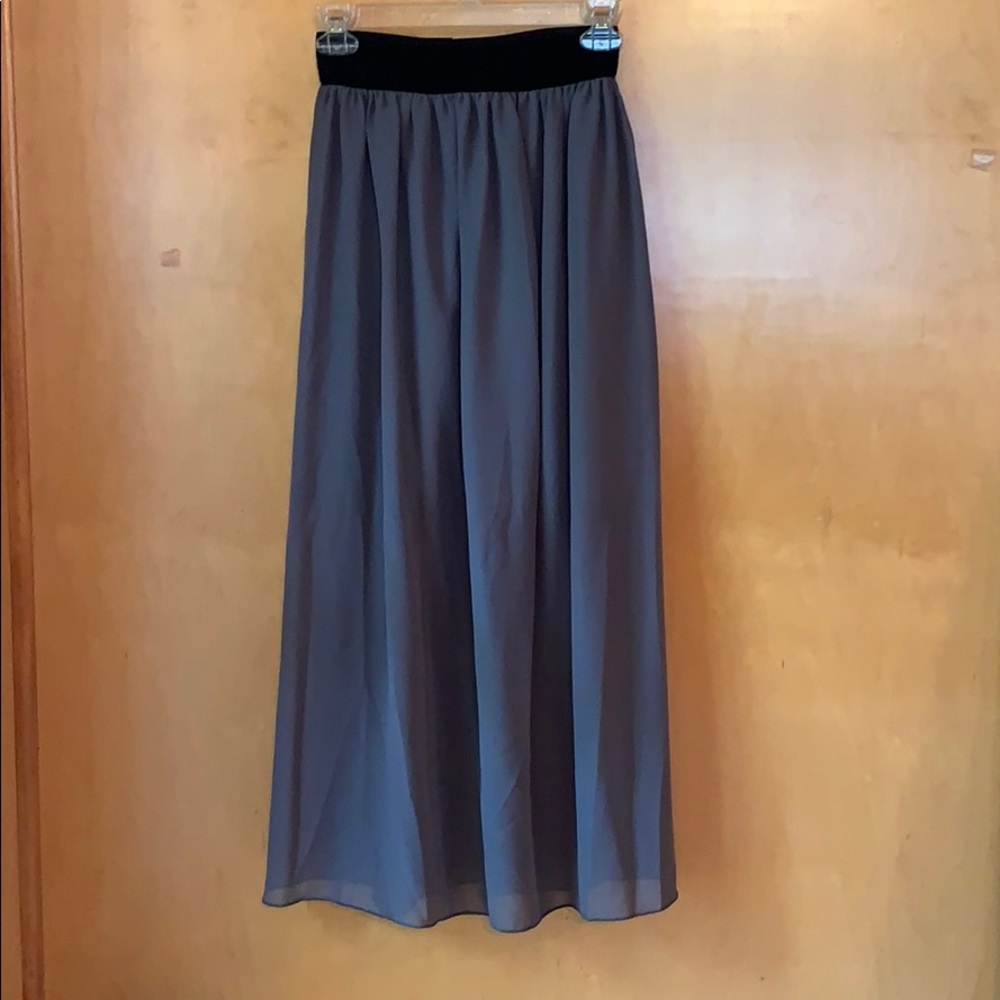 Grey chiffon skirt w mini slip and sheer to bottom